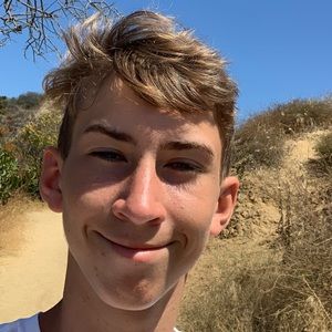 Meet your Posher, Max